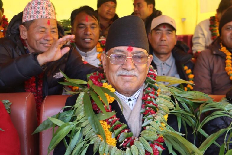 अब आगो लगाउनेहरू हार्नेछन, गणतन्त्र र परिवर्तन ल्याउनेहरु जित्नेछन् : प्रचण्ड