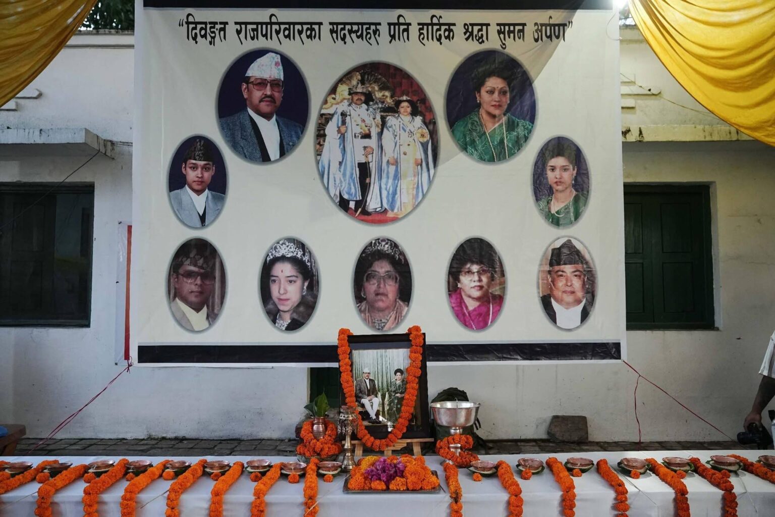 दरबार हत्याकाण्डको २५औँ वर्ष: नारायणहिटीमा दीप प्रज्वलन, दीपेन्द्रको फोटो गायव
